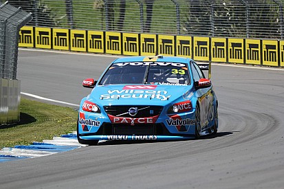 Scott McLaughlin earns pole position for Auckland finale