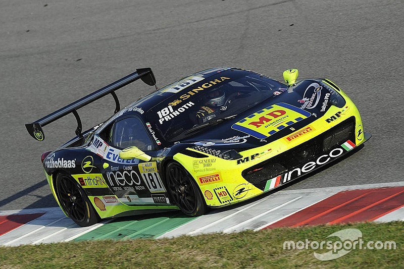 Coppa Shell - Erich Prinoth sort de la mêlée au Mugello