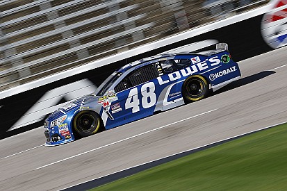 Johnson s’impose devant Keselowski au Texas
