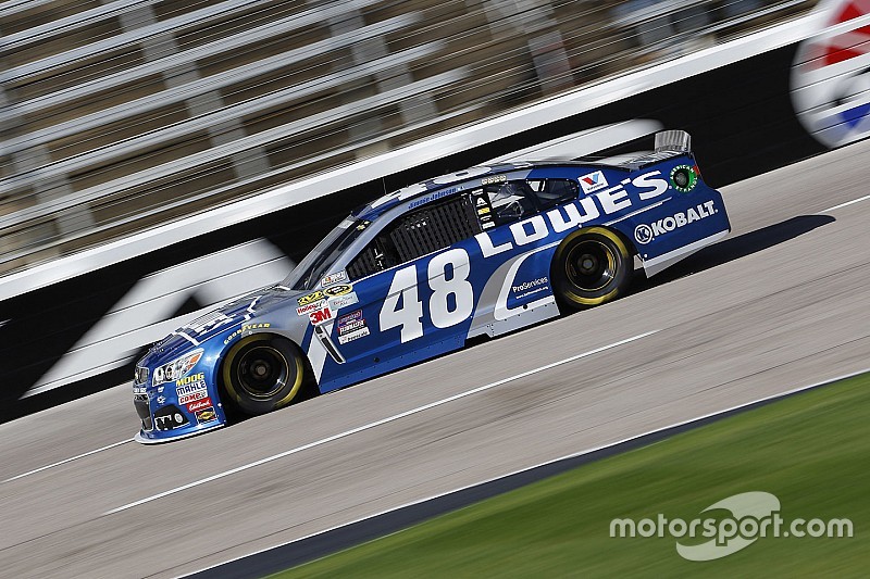 Johnson s’impose devant Keselowski au Texas