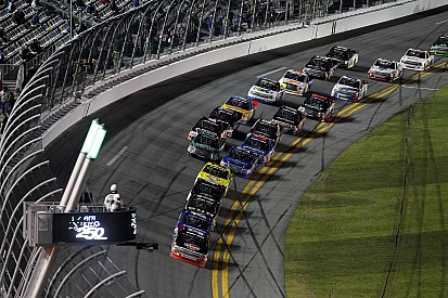 2016 Camping World Truck Series schedule revealed