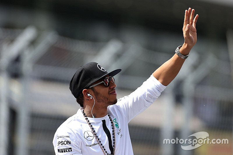 Lewis Hamilton ziek maar racet wel in GP Brazilië