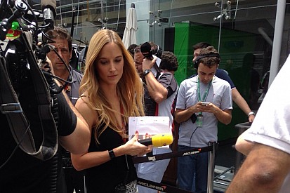 Novo paddock, pilotos e musas: veja fotos de Interlagos
