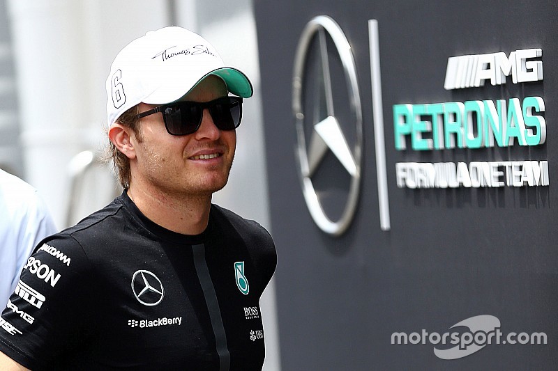 Derrotado, Rosberg descarta importância de ser vice: “não ligo”