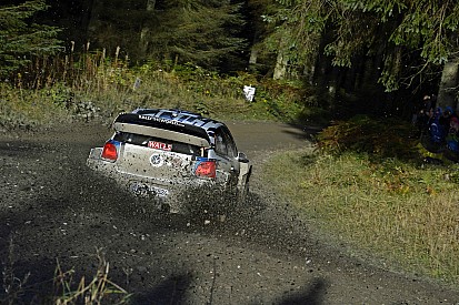 Galles, PS6: Ogier chiude con 13"5 su Meeke