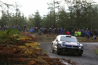 Ogier se mantiene al frente a pesar del ataque de Meeke