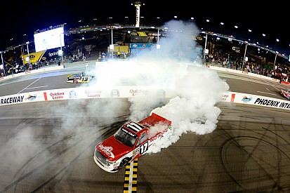 Peters wins as Truck series title contenders wreck at Phoenix