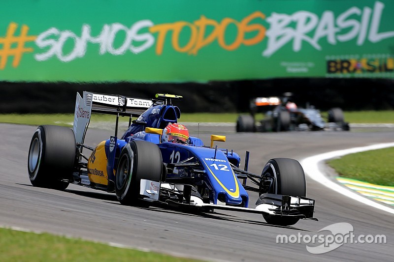 Nasr festeja "volta legal", mas é punido com três posições