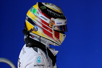 Hamilton se irrita com nova “derrota” : não sou perfeito