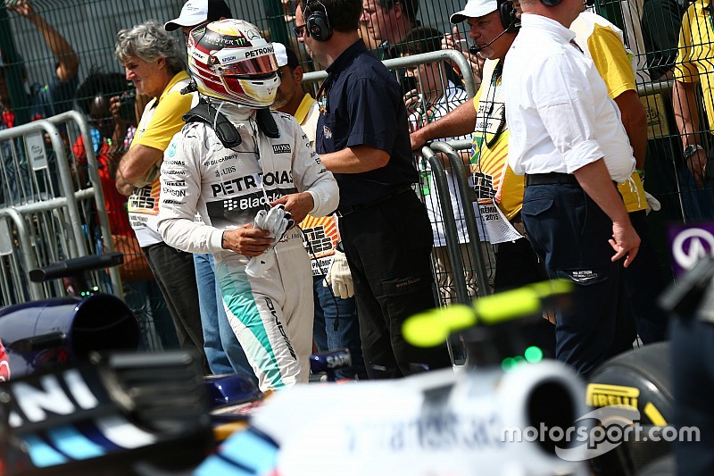 Hamilton: "Ho perso tempo nel primo settore"