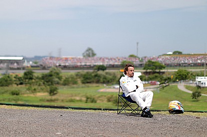 Las redes sociales se burlan de Fernando Alonso