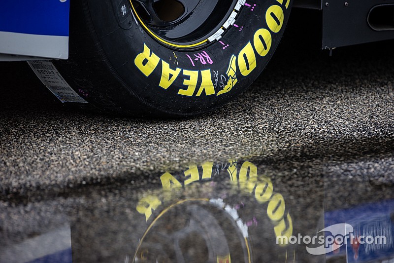 La pluie retarde la présentation de la course de Phoenix