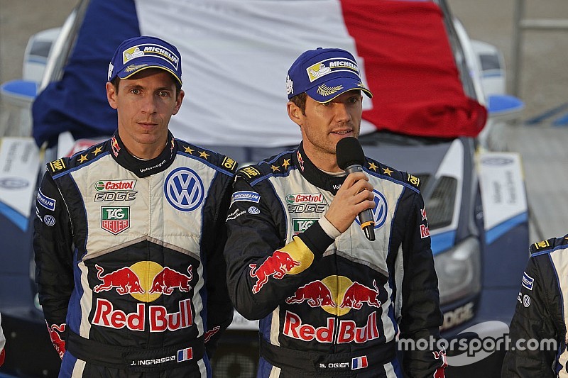 Podium: les vainqueurs Sébastien Ogier et Julien Ingrassia, Volkswagen Motorsport