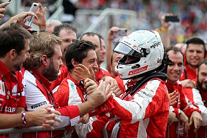 Arrivabene: "Vettel sa farsi volere bene dalla squadra"