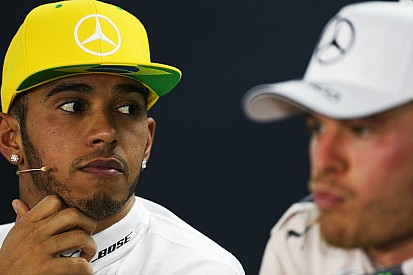 Hamilton veut comprendre ce qui a changé dans le duel interne Mercedes