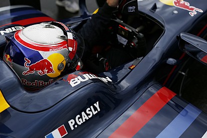 Bahrain GP2: Gasly grabs pole from Vandoorne in tight duel