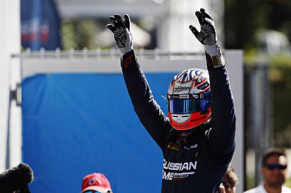 Victoire d'Evans et 15e podium de Vandoorne en 2015!