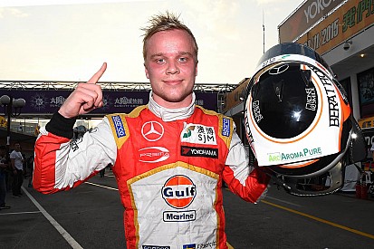 Rosenqvist remporte la course qualificative sur tapis vert