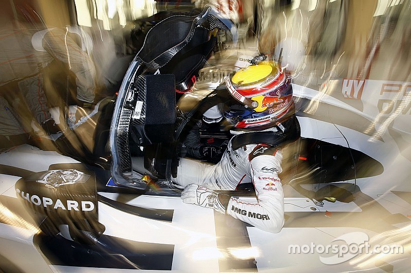 Bahrain WEC halfway: Webber Porsche hits big trouble