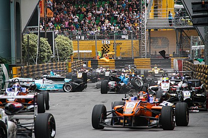 Video's: de crashes van Macau