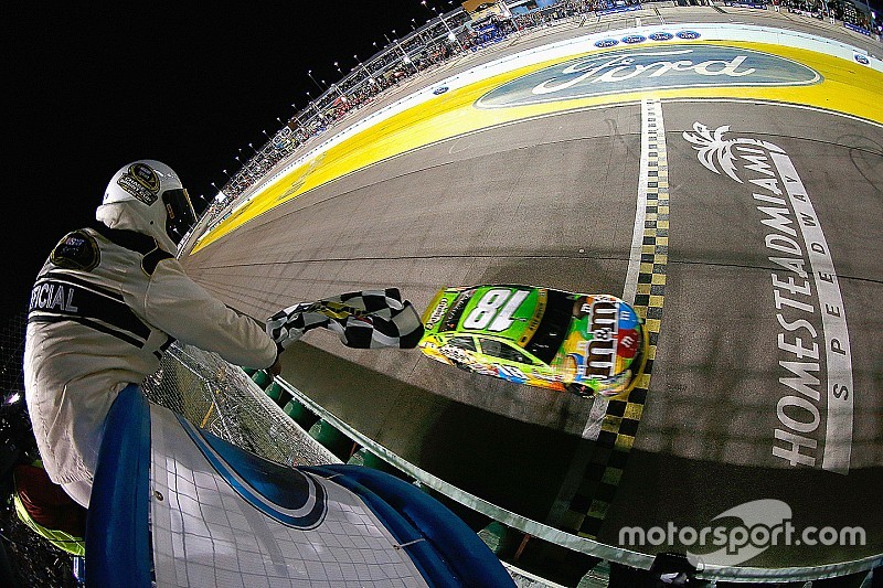 Kyle Busch ganó y se consagró campeón en Homestead