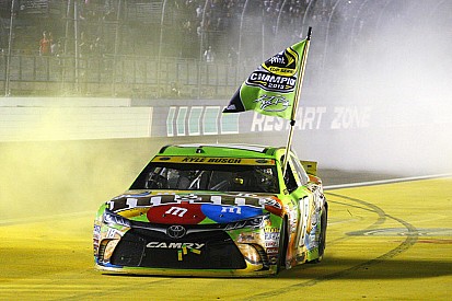 Fotostrecke: Der neue NASCAR-Champion Kyle Busch