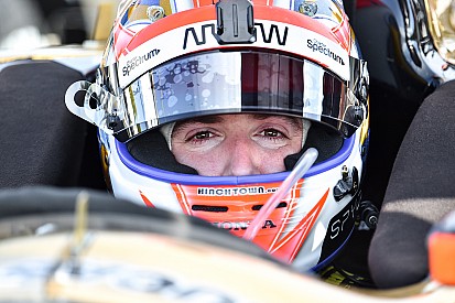 Hinchcliffe intéressé par la NASCAR