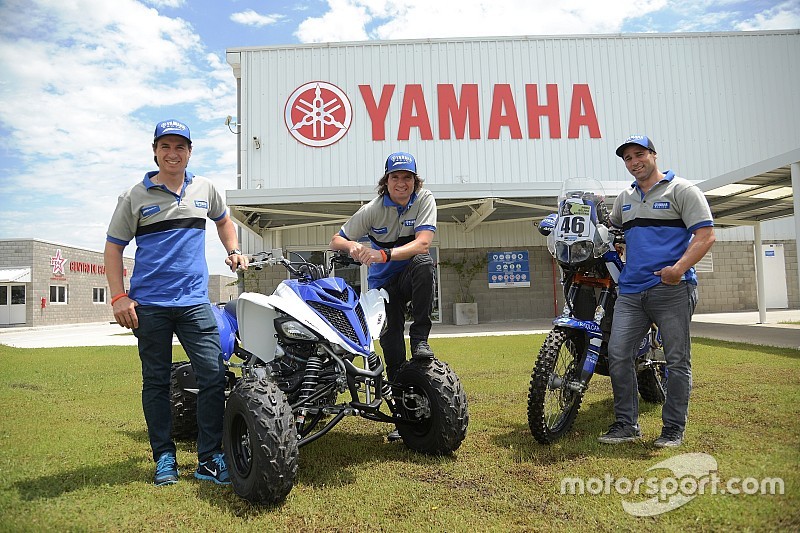 Alejandro y Marcos Patronelli junto a Paco Gómez forman el equipo de Yamaha Motor Argentina.