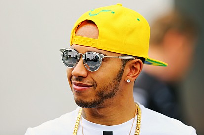 Hamilton admite que preferia ser Superman a Senna