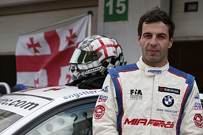 Erster Fahrer für TCR 2016: Georgier Davit Kajaia fährt bei Engstler
