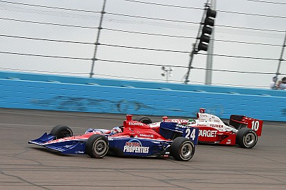 Vidéo IndyCar 2005 - Toyota se rebiffe à Phoenix!