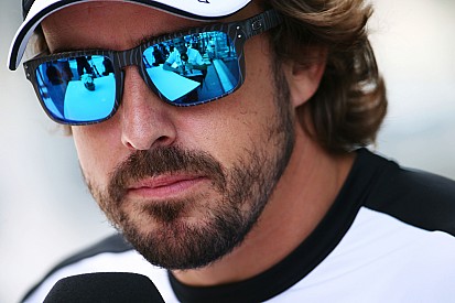 Alonso crê que 2015 foi "complicado", mas "necessário"