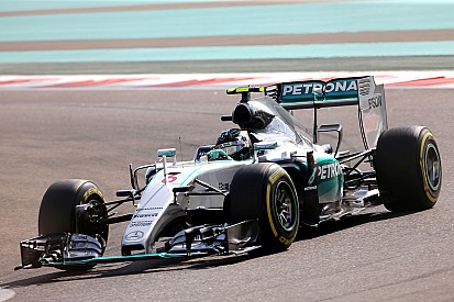 Tranquilo, Rosberg lidera último treino livre de 2015