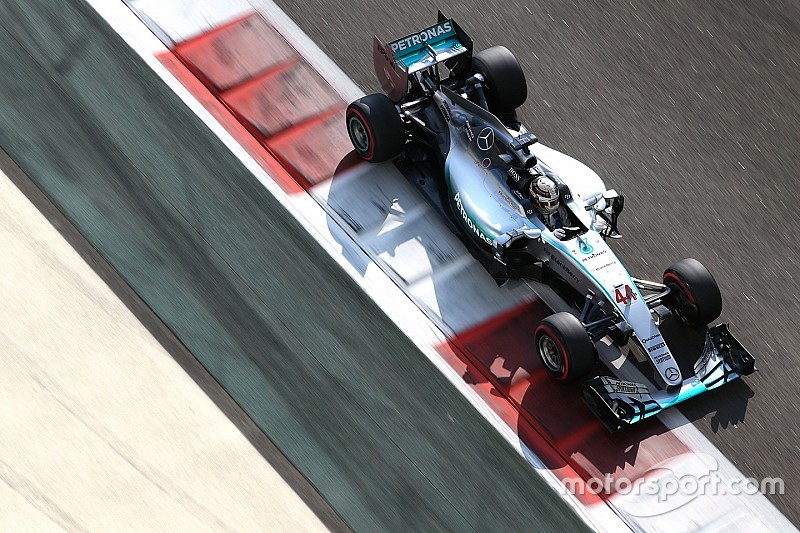 Mercedes irá investigar queda de rendimento de Hamilton