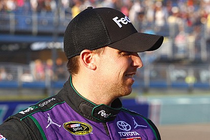 Denny Hamlin: Knie-OP erfolgreich