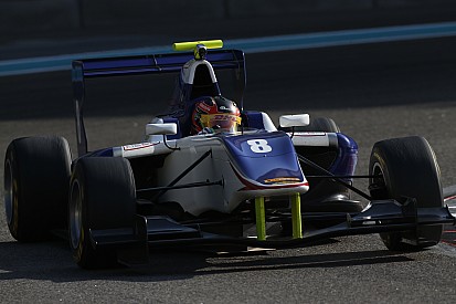 Steijn Schothorst test GP3 in Abu Dhabi