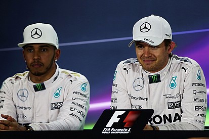 Wolff: tensão entre pilotos pode nos forçar a trocá-los