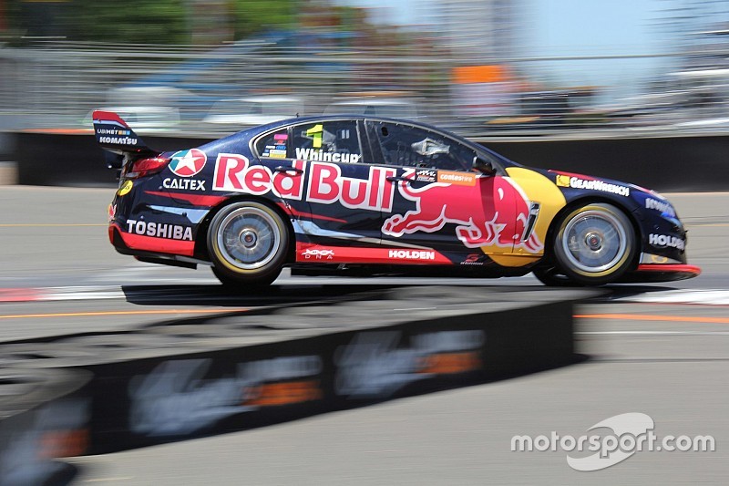Sydney 500 V8s: Whincup wins, Lowndes keeps title fight alive