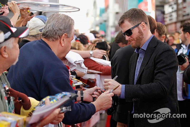 Dale Earnhardt Jr. erneut der beliebteste NASCAR-Pilot