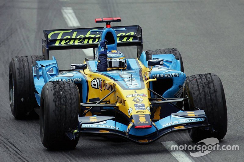 Photos - Les livrées de Renault F1 dans les années 2000