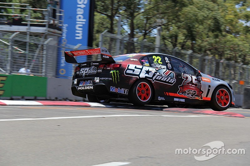 Sydney 500 V8s: Courtney storms to final pole of 2015