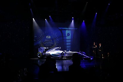 Галерея: лучшие фотографии с церемонии FIA Gala