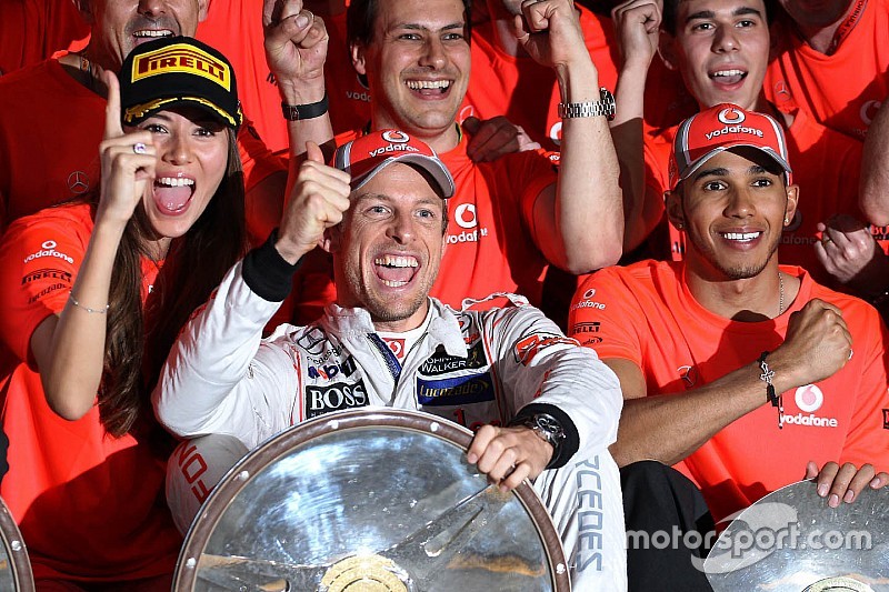 The McLaren team celebrate Jenson Button, McLaren Mercedes win with Jessica Michibata, McLaren Merce