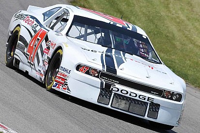 Pinty's devient le sponsor titre de la NASCAR Canada