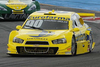 Schin anuncia argentino Girolami para temporada de 2016