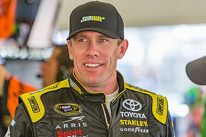 Rétro 2015 - Carl Edwards gagne à l'économie à Charlotte