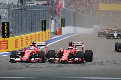 Ferrari-Techniker: Kimi Räikkönen treibt Sebastian Vettel richtig an