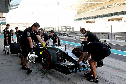 Mercedes unsure current team structure can cope with 2016 calendar