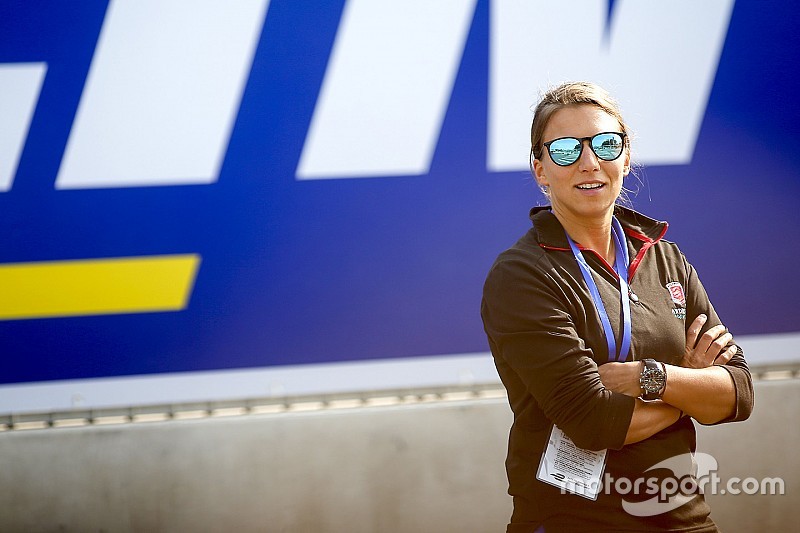 De Silvestro open to V8 Supercars future