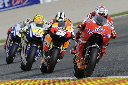Para Lorenzo, Stoner fará provas como wildcard em 2016